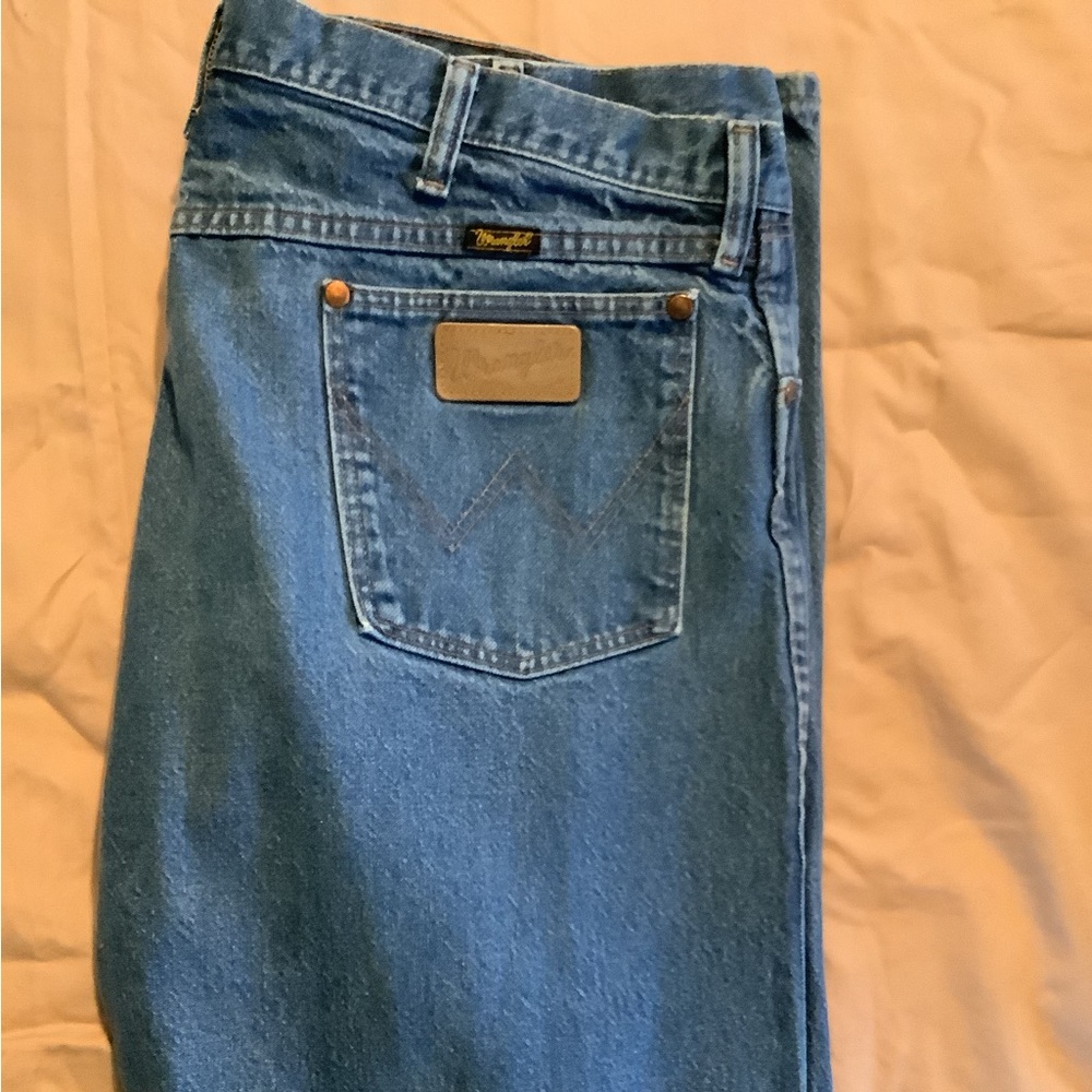 Mens faded Cowboy Cut Original Fit Wrangler Jeans. Style 13MWZ. Size 40x36